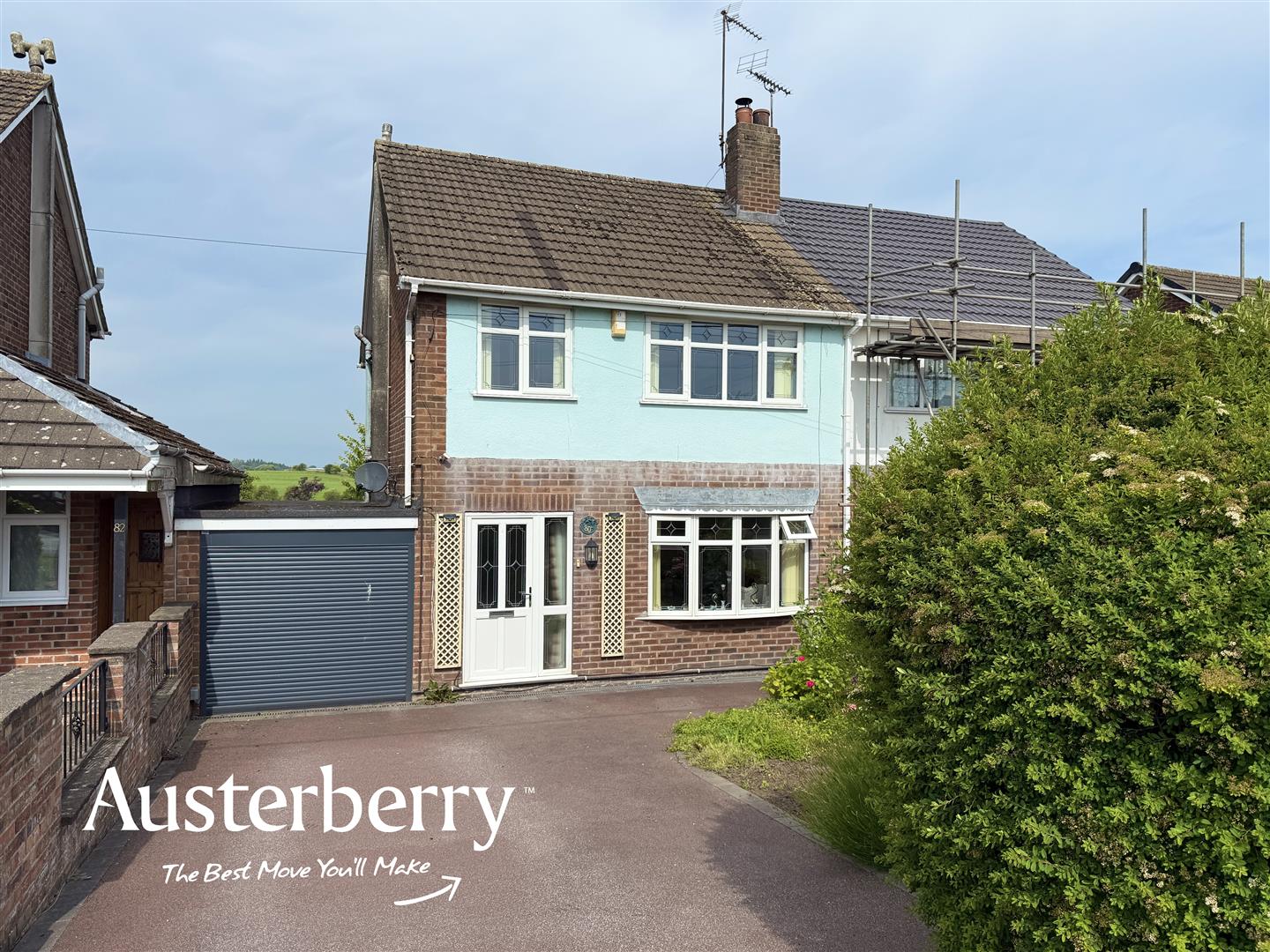 3 bed property in Ostlers Lane, Leek